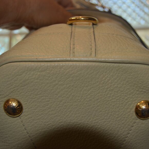 Louis Vuitton Stella Mahina Leather Handbag Monogram Cream/Off White color - Picture 11 of 15